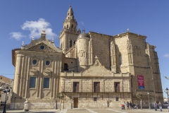 Vista de la Iglesia desde la plaza Mayor. Enrique García Polo 2012